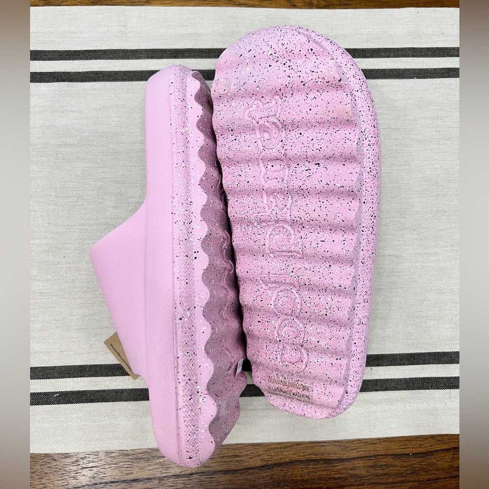 Brand NEW Steve Madden Cool Planet Pink Slides Size 8 - Picture 4 of 6